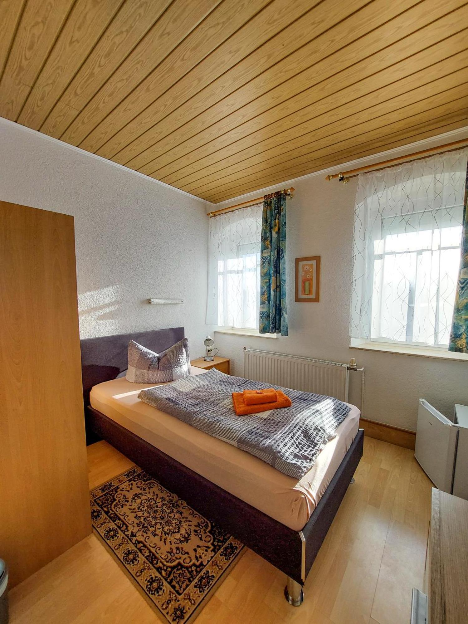 Einzelzimmer mit Bad